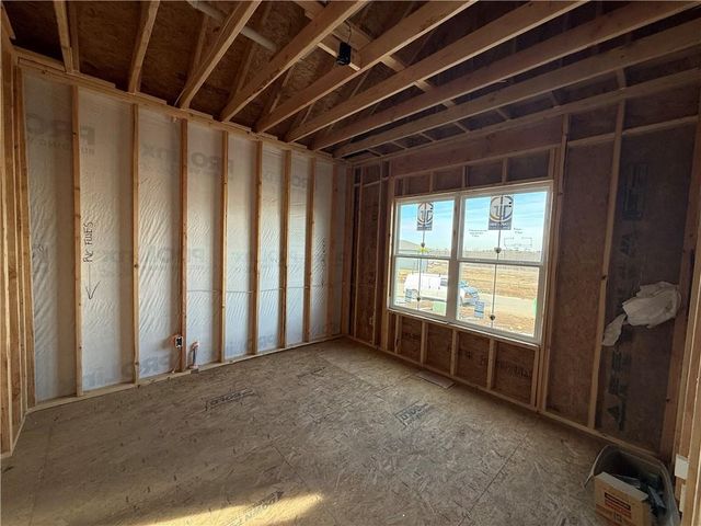 2616 NE Woodland Oak Drive, Lee's Summit, MO 64086