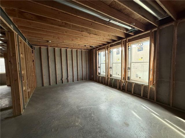 2616 NE Woodland Oak Drive, Lee's Summit, MO 64086