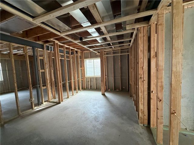 2616 NE Woodland Oak Drive, Lee's Summit, MO 64086