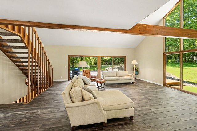 5143 Green Meadows Road, Grand Blanc, MI 48439