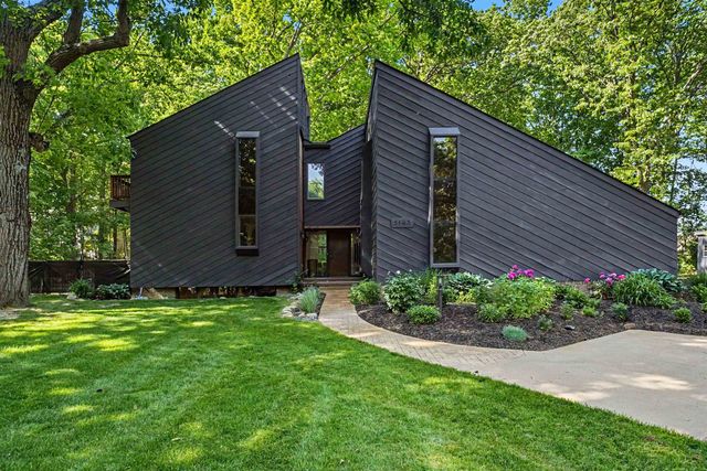 5143 Green Meadows Road, Grand Blanc, MI 48439