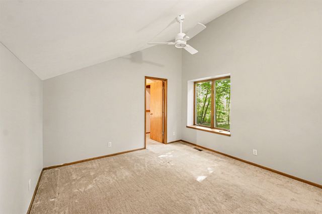 5143 Green Meadows Road, Grand Blanc, MI 48439