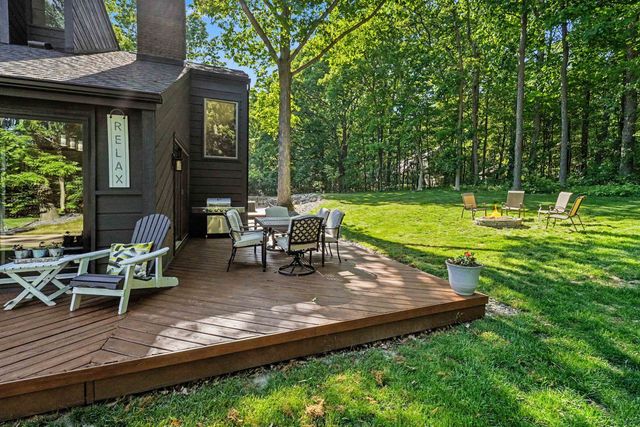 5143 Green Meadows Road, Grand Blanc, MI 48439