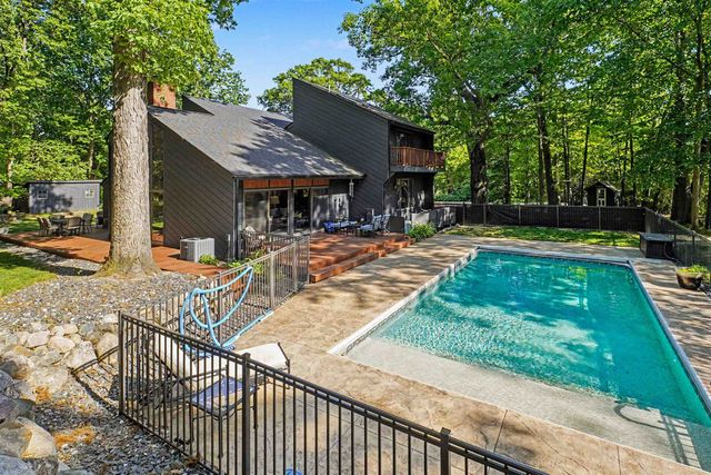 5143 Green Meadows Road, Grand Blanc, MI 48439