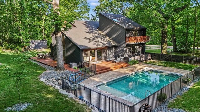 5143 Green Meadows Road, Grand Blanc, MI 48439