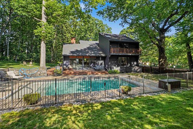 5143 Green Meadows Road, Grand Blanc, MI 48439