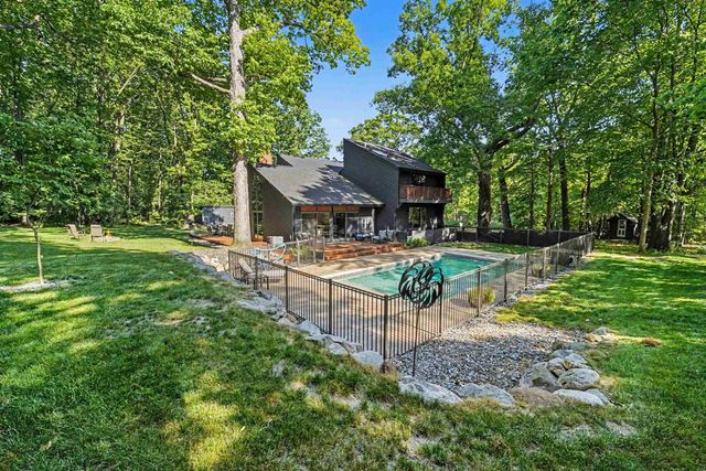 5143 Green Meadows Road, Grand Blanc, MI 48439