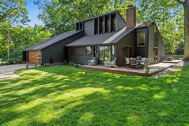 5143 Green Meadows Road, Grand Blanc, MI 48439