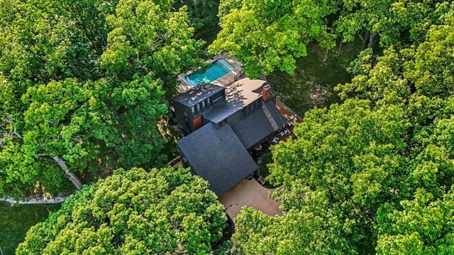 5143 Green Meadows Road, Grand Blanc, MI 48439