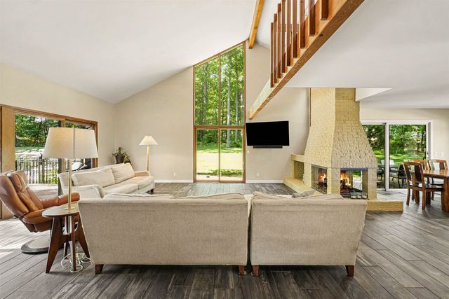 5143 Green Meadows Road, Grand Blanc, MI 48439