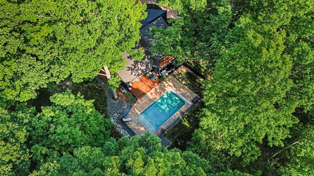 5143 Green Meadows Road, Grand Blanc, MI 48439