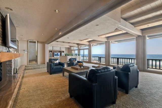 1931 S Pacific Street, Oceanside, CA 92054