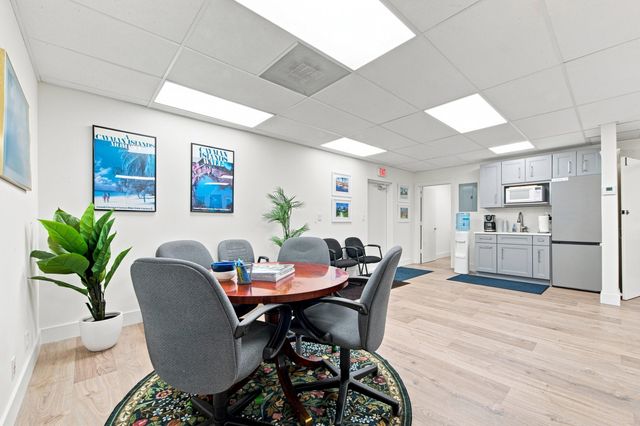 1881 N University Drive 204, Coral Springs, FL 33071