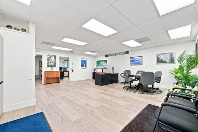 1881 N University Drive 204, Coral Springs, FL 33071