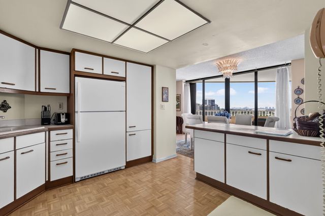 5080 N Ocean Drive 14-D, Singer Island, FL 33404
