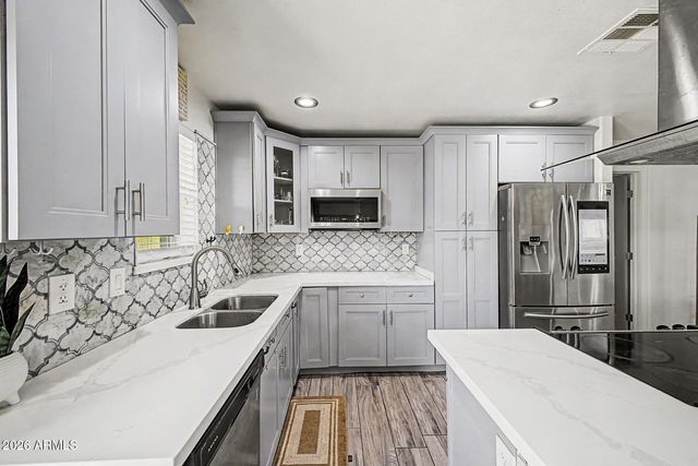 3102 W VILLA MARIA Drive, Phoenix, AZ 85053