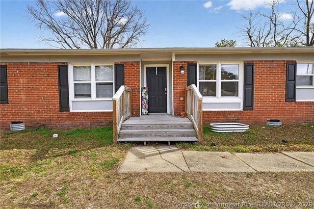 1083 Strickland Bridge Road, Fayetteville, NC 28304