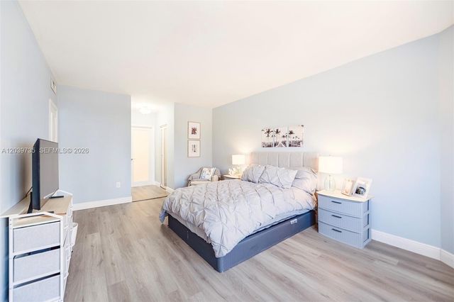 1985 S Ocean Dr 8P, Hallandale Beach, FL 33009