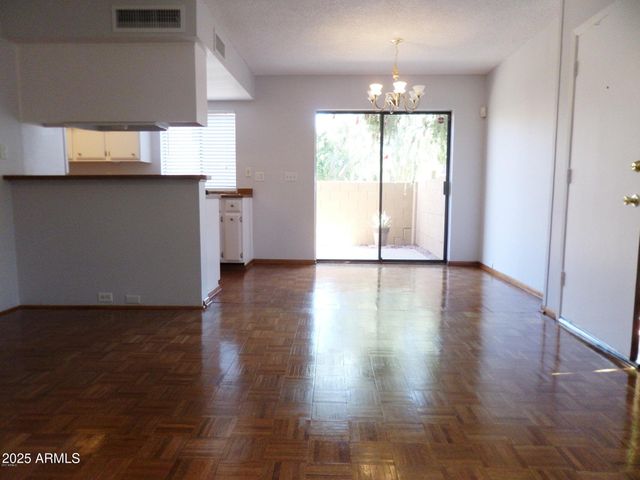 10427 N 10TH Street 3, Phoenix, AZ 85020