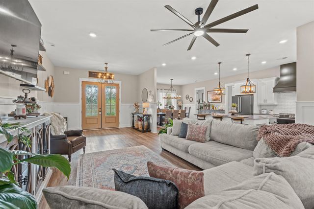 411 Chamberlin Rd., Myrtle Beach, SC 29588