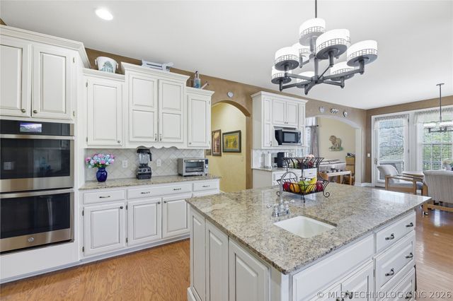 3502 E 102nd Place, Tulsa, OK 74137