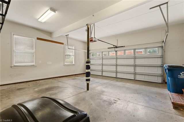 153 Suntree Drive, Advance, NC 27006