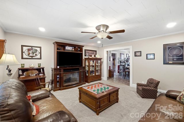 313 Elwood Street, Kannapolis, NC 28081
