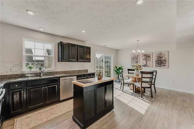 6207 Willow Oak Drive, Tipp City, OH 45371