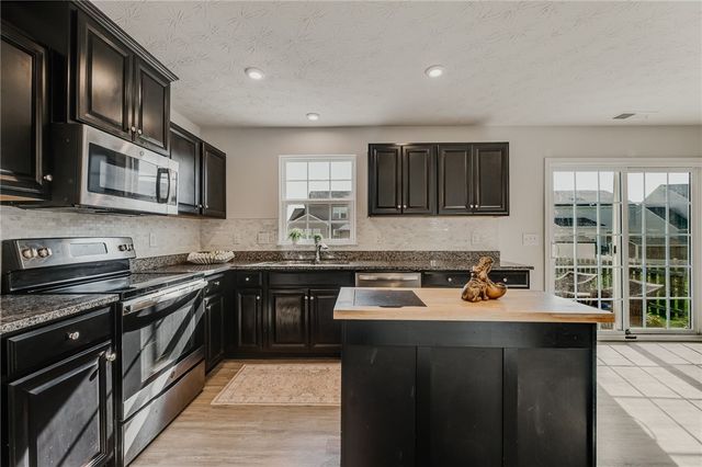6207 Willow Oak Drive, Tipp City, OH 45371