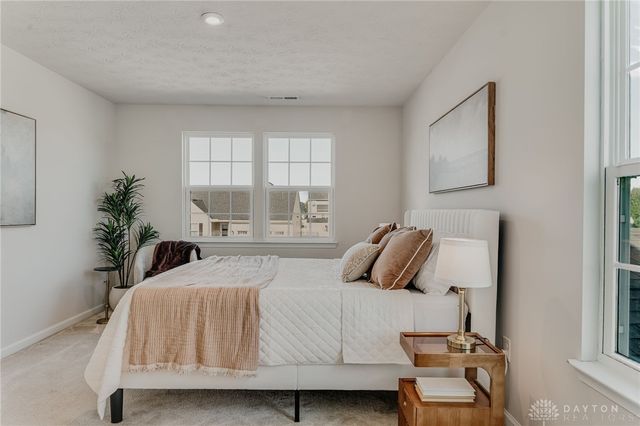 6207 Willow Oak Drive, Tipp City, OH 45371