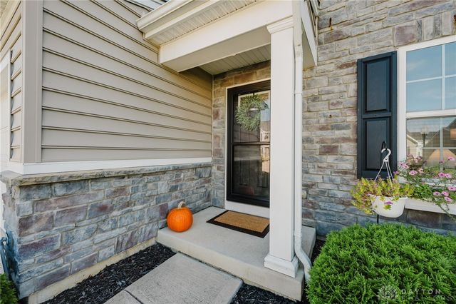 6207 Willow Oak Drive, Tipp City, OH 45371
