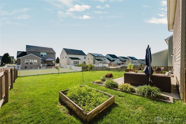 6207 Willow Oak Drive, Tipp City, OH 45371