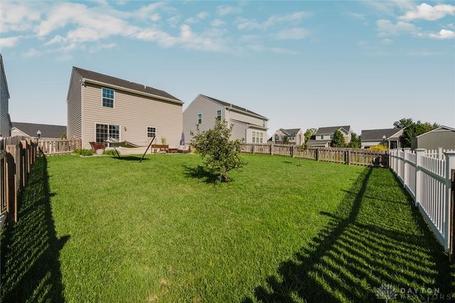 6207 Willow Oak Drive, Tipp City, OH 45371