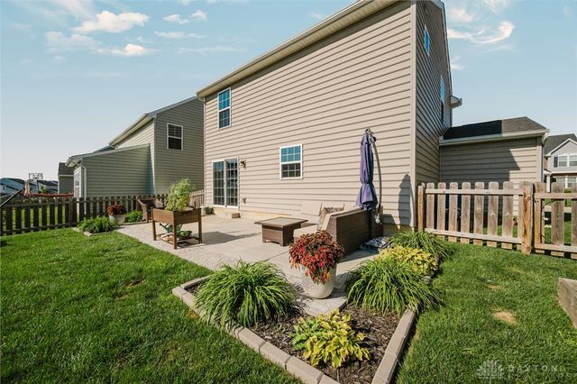 6207 Willow Oak Drive, Tipp City, OH 45371