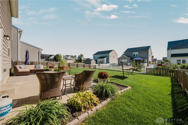 6207 Willow Oak Drive, Tipp City, OH 45371