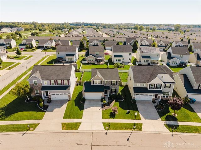6207 Willow Oak Drive, Tipp City, OH 45371