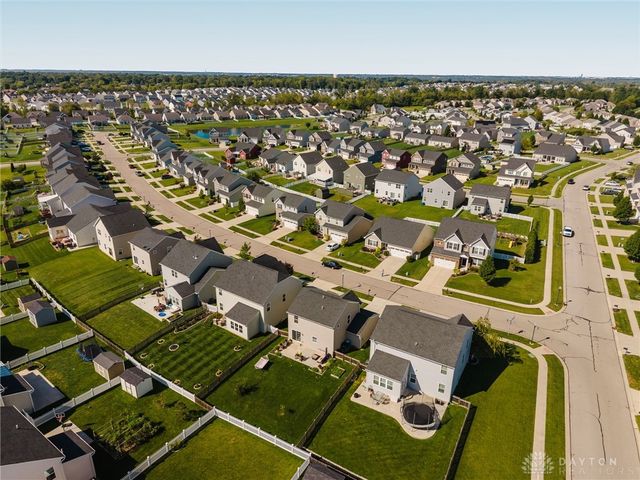 6207 Willow Oak Drive, Tipp City, OH 45371