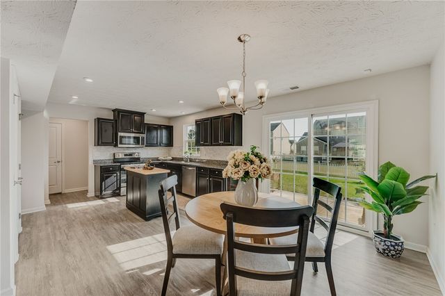 6207 Willow Oak Drive, Tipp City, OH 45371