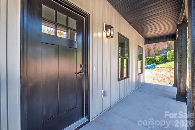 1830 31st Street NE, Hickory, NC 28601
