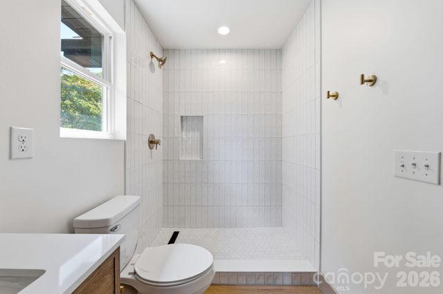 1830 31st Street NE, Hickory, NC 28601