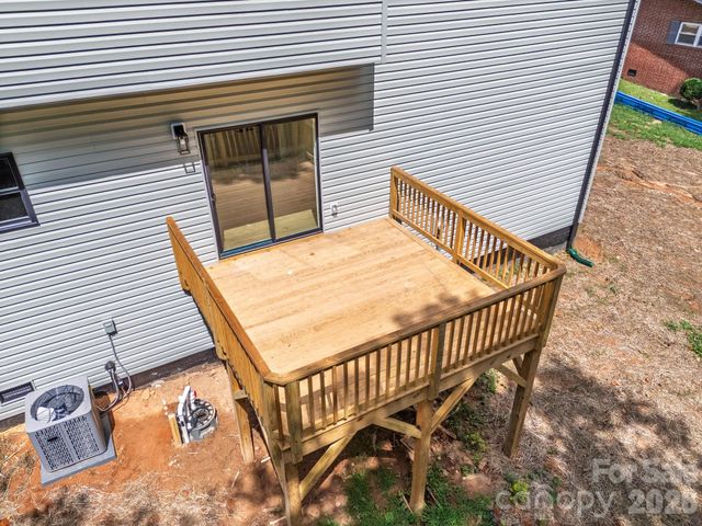 1830 31st Street NE, Hickory, NC 28601
