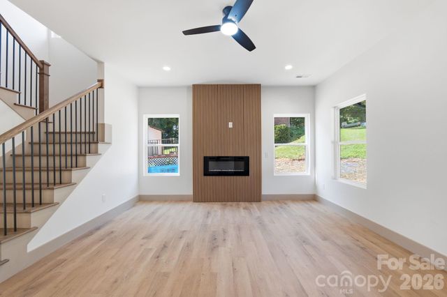 1830 31st Street NE, Hickory, NC 28601