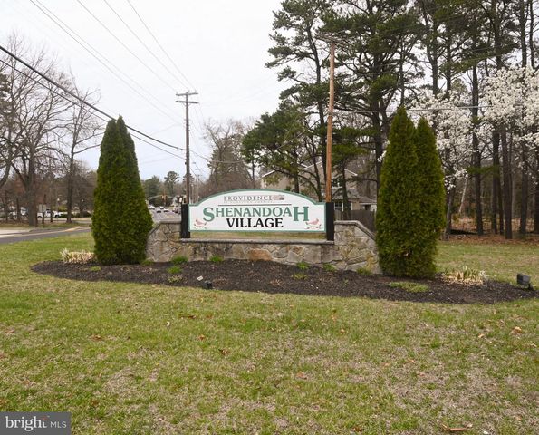 32 SWIFT RUN DR, Sicklerville, NJ 08081