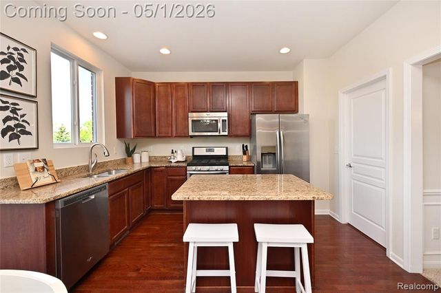 28381 Clymer Drive, Novi, MI 48377
