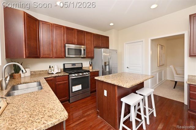 28381 Clymer Drive, Novi, MI 48377