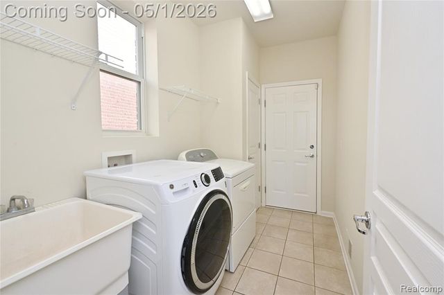 28381 Clymer Drive, Novi, MI 48377
