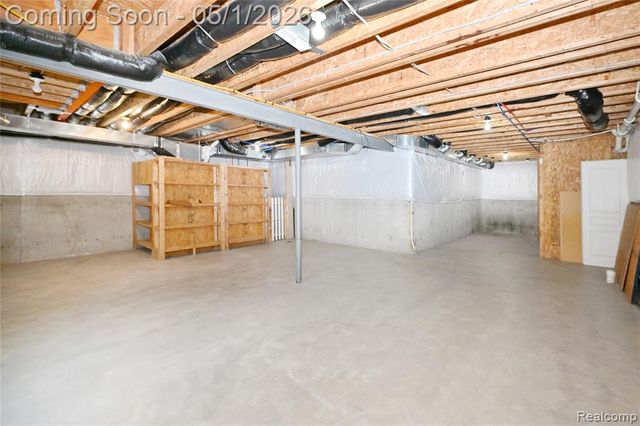 28381 Clymer Drive, Novi, MI 48377