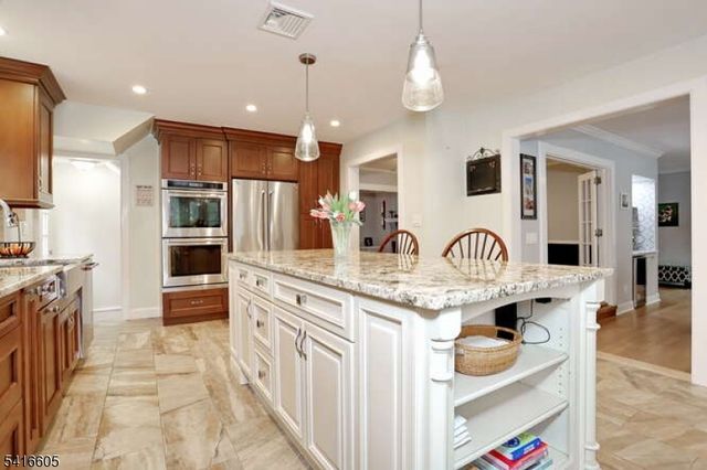 500 Rock Rd, Glen Rock Boro, NJ 07452