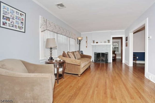 500 Rock Rd, Glen Rock Boro, NJ 07452