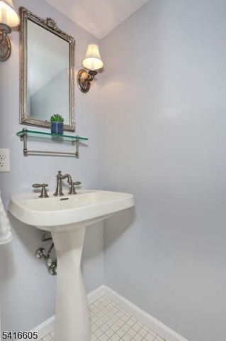 500 Rock Rd, Glen Rock Boro, NJ 07452